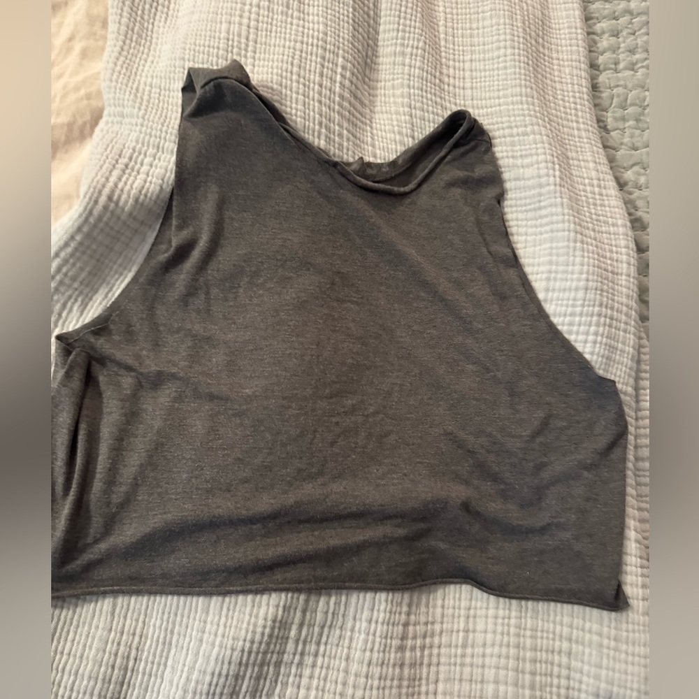 UGA Gray Crop Top - Picture 2 of 2